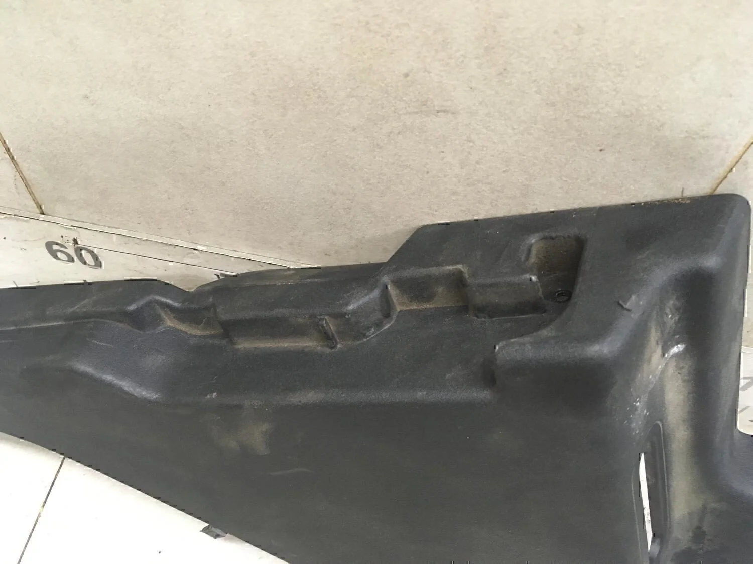 Держатель задней полки Peugeot-Citroen C4 2005-2011 - миниатюра 2