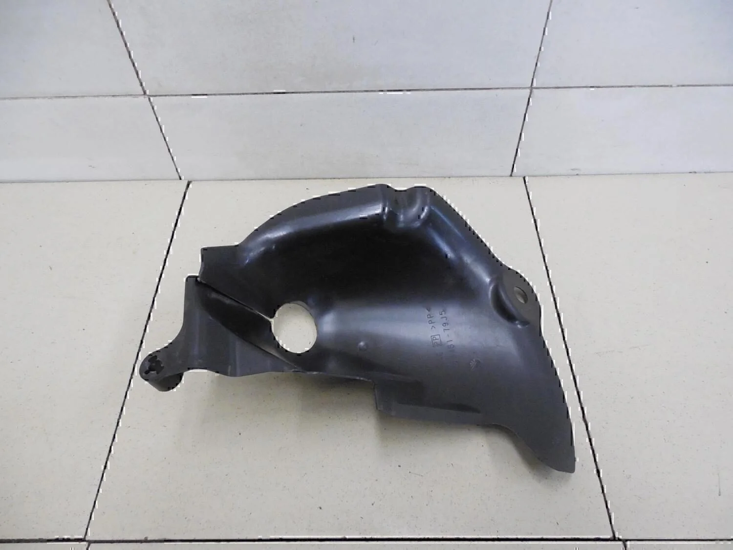 Кожух рулевой колонки SUZUKI SX4 2006-2013 - миниатюра 2