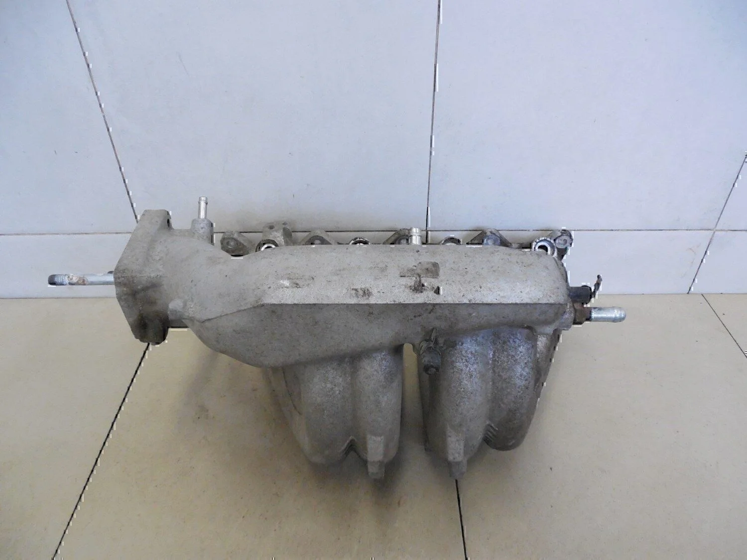 Коллектор впускной TOYOTA Avensis I 1997-2003 - миниатюра 4