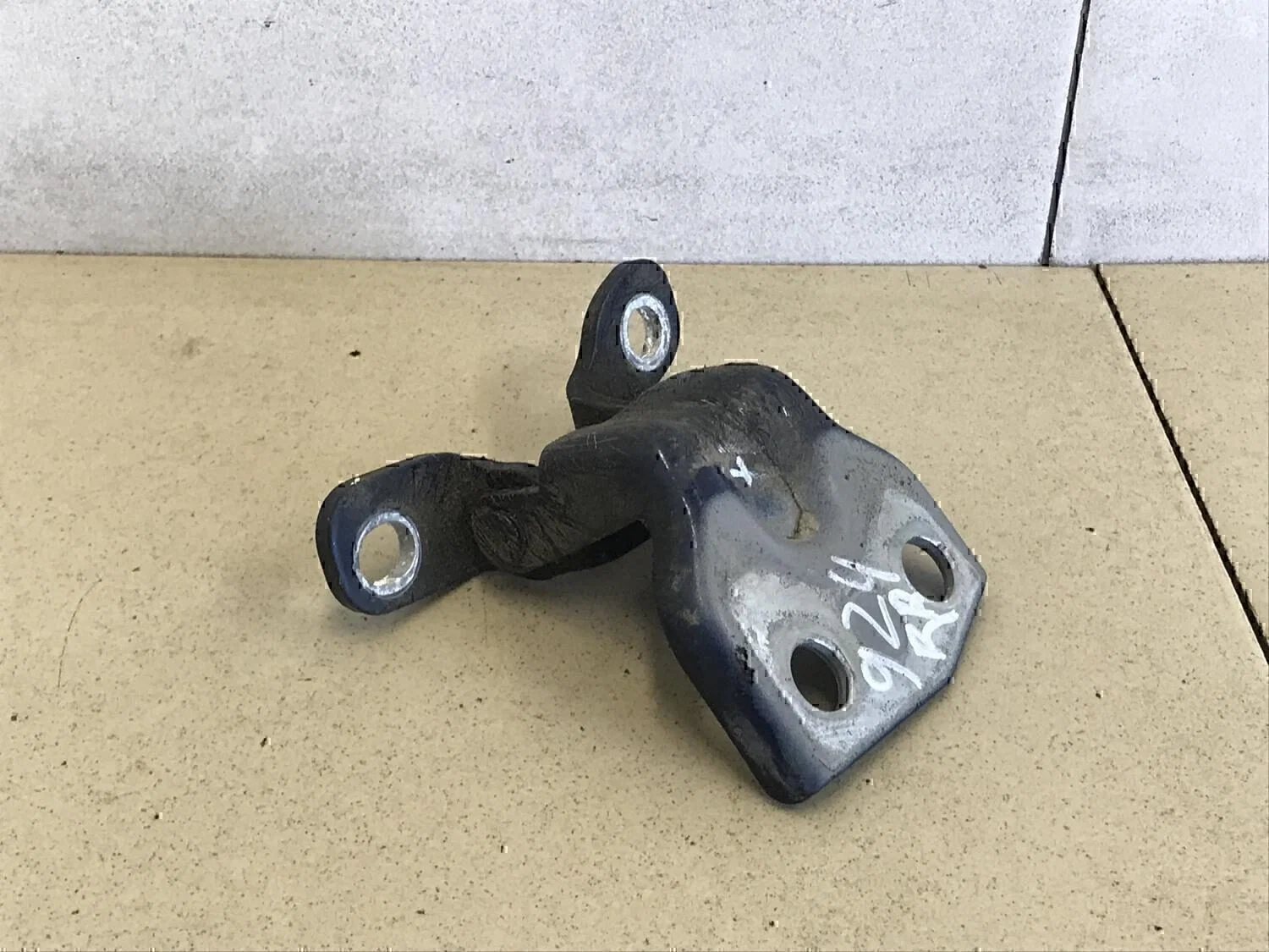 Петля двери Hyundai-KIA Spectra 2001-2011 - миниатюра 3