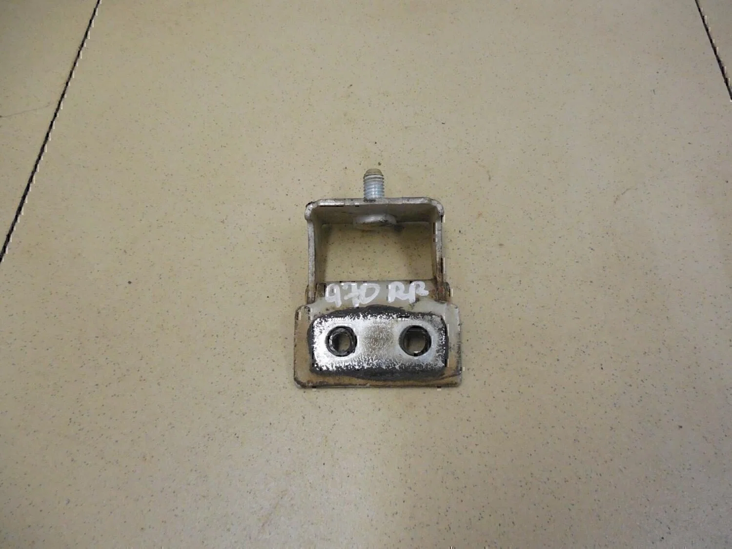 Петля двери багажника SUZUKI SX4 2006-2013 - миниатюра 3