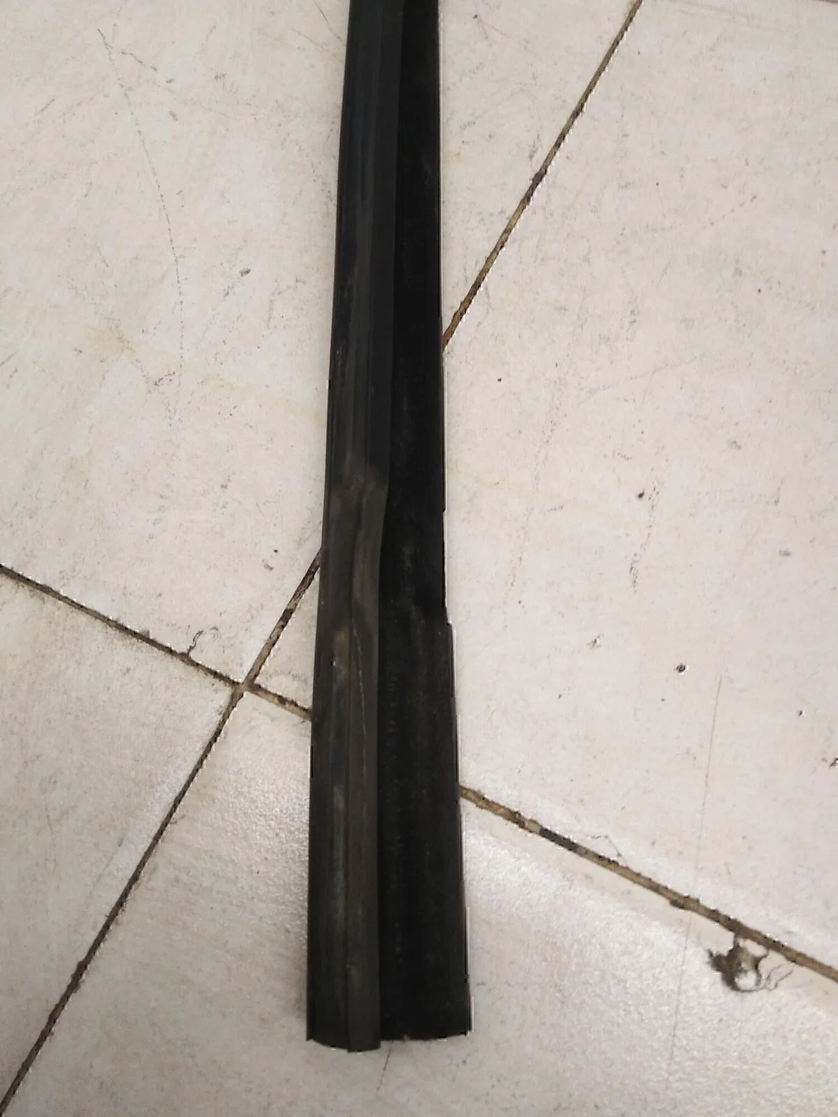 Направляющая стекла двери VW Jetta 2006-2011 - миниатюра 3