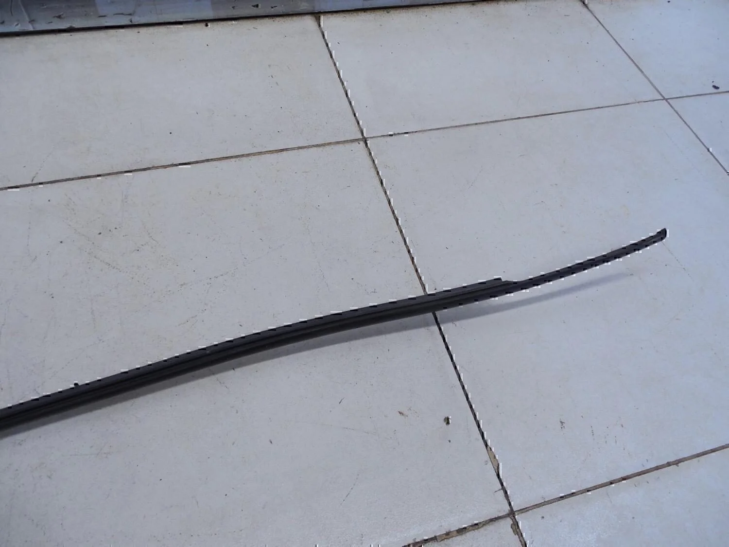 Молдинг крыши правый Hyundai-KIA Spectra 2001-2011 - миниатюра 2