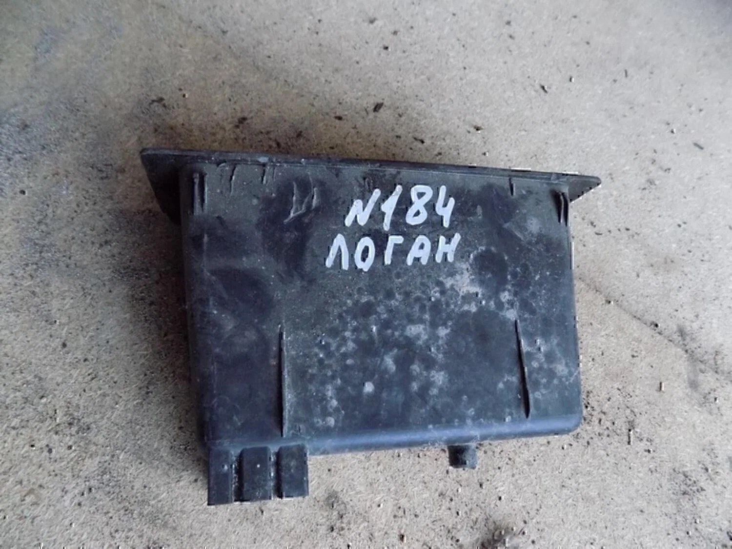 Ящик передней консоли RENAULT Logan 2005-2014 - миниатюра 2