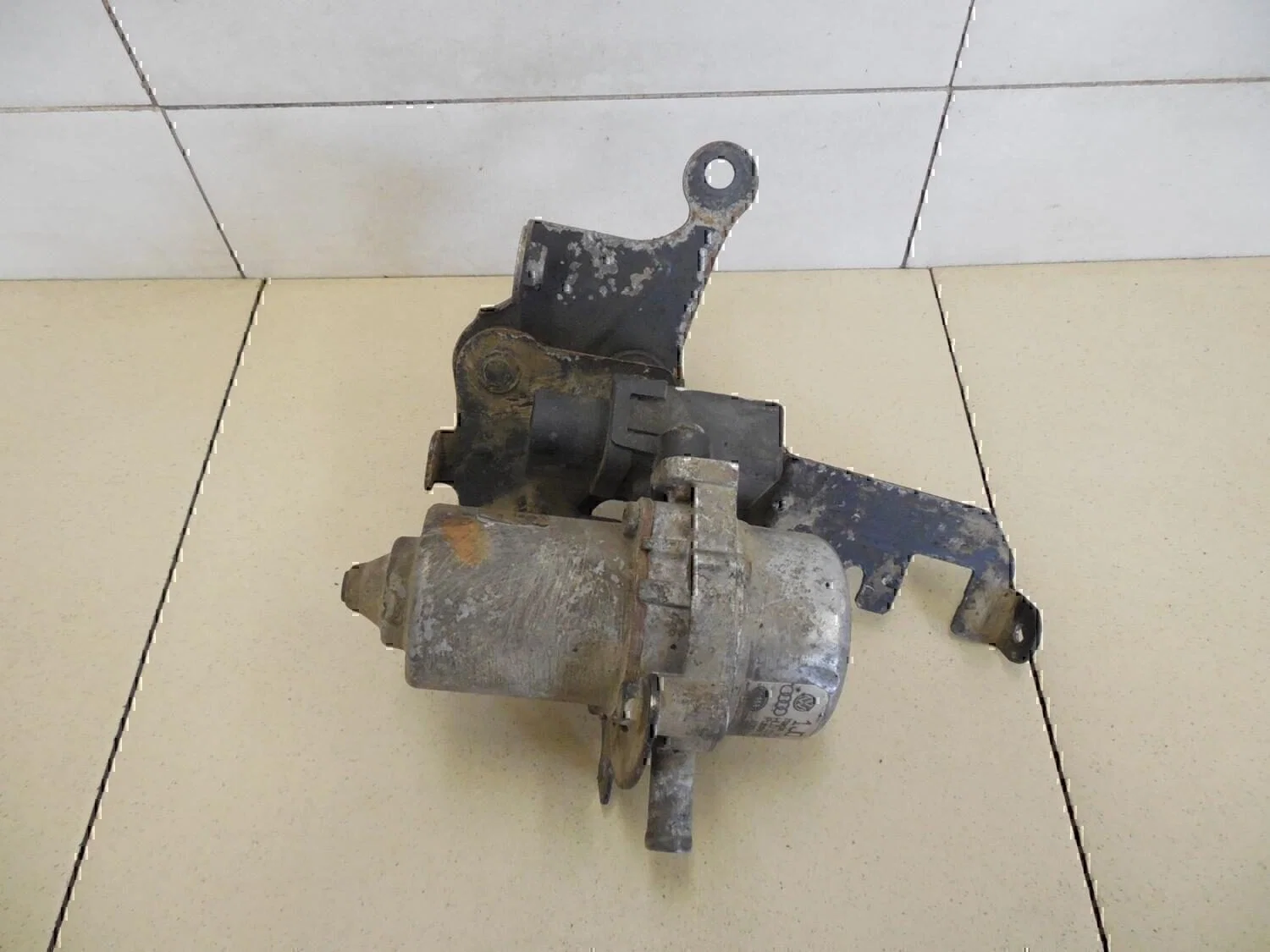 Насос вакуумный Audi A3 (8L1) 1996-2003 - изображение 1
