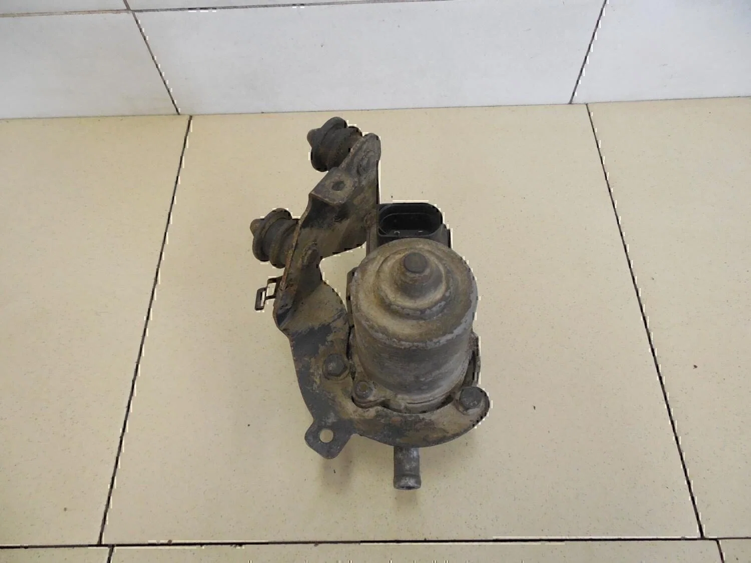 Насос вакуумный Audi A3 (8L1) 1996-2003 - миниатюра 6