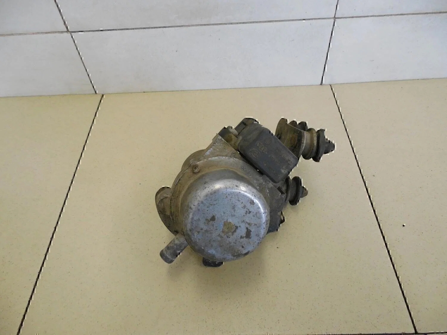 Насос вакуумный Audi A3 (8L1) 1996-2003 - миниатюра 9