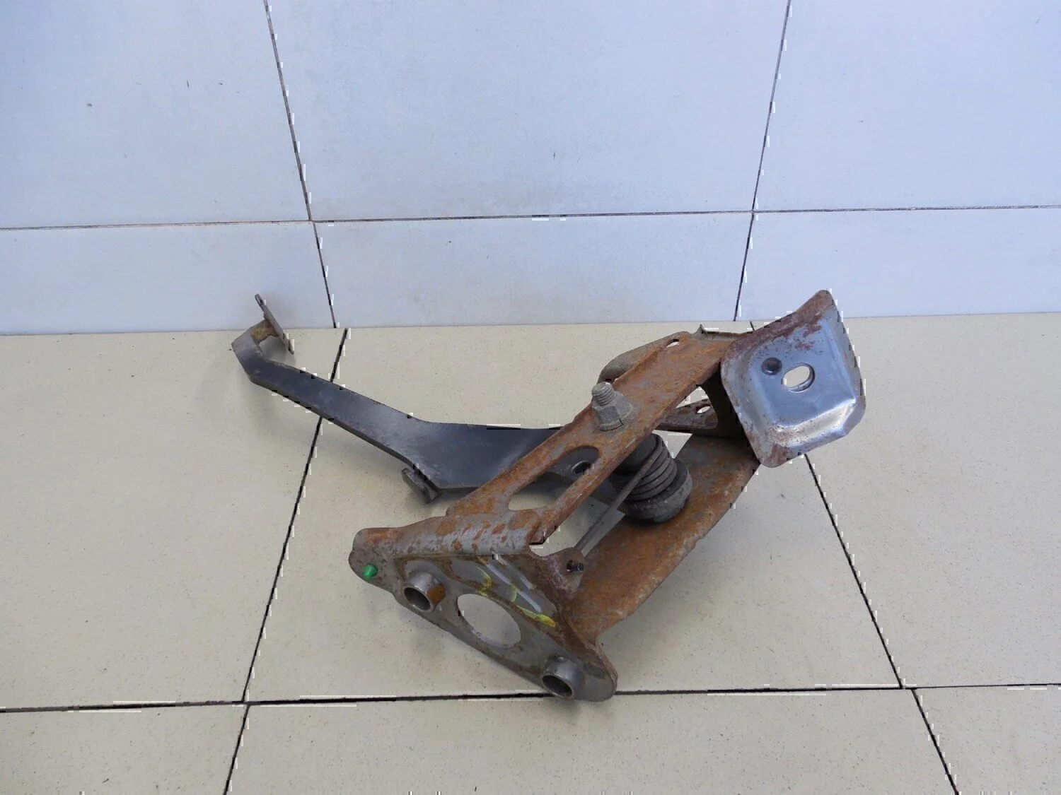 Педаль сцепления TOYOTA Avensis I 1997-2003 - миниатюра 3