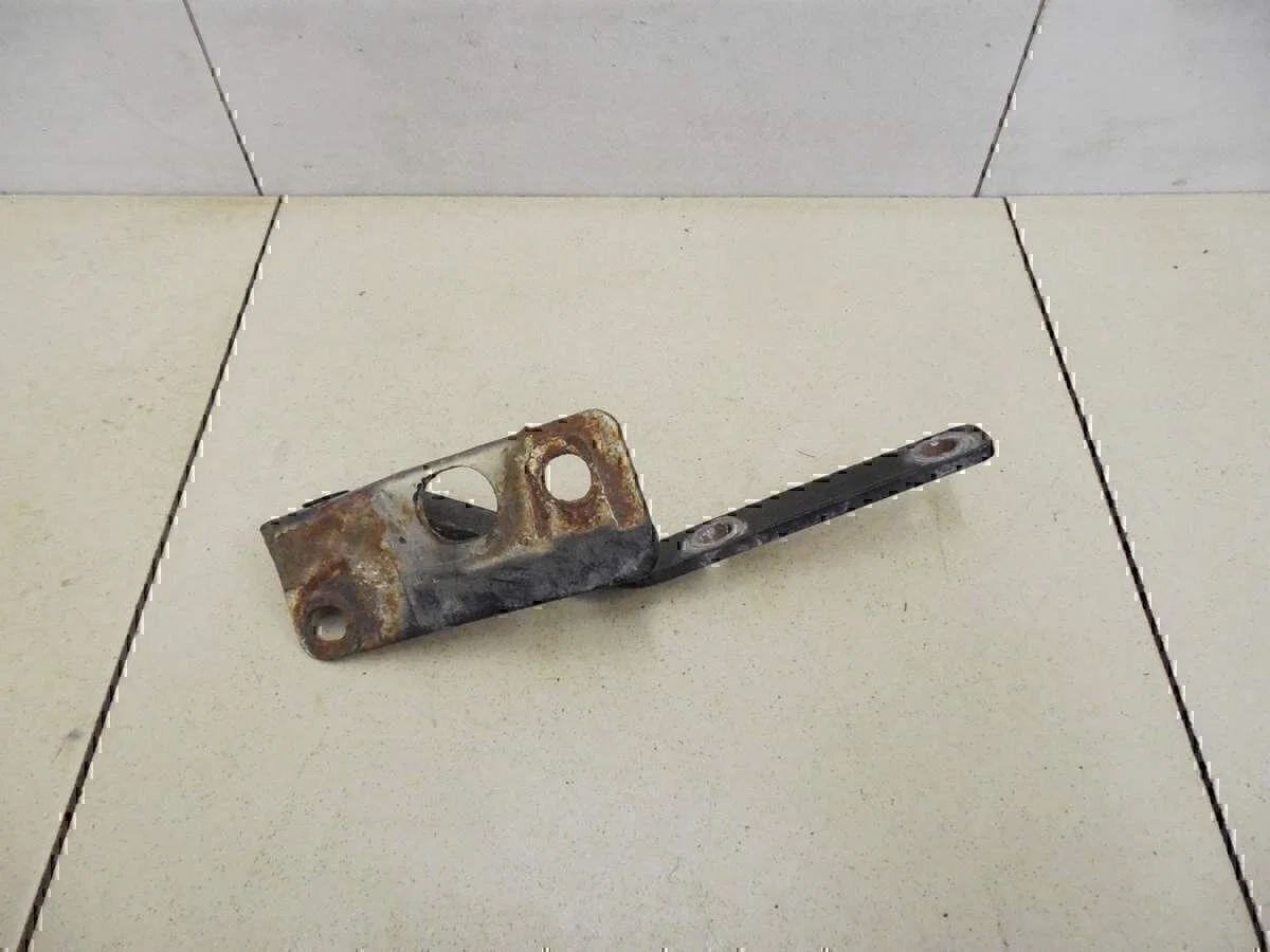 Петля капота правая VW Pointer/Golf BR 2004-2009 - миниатюра 2