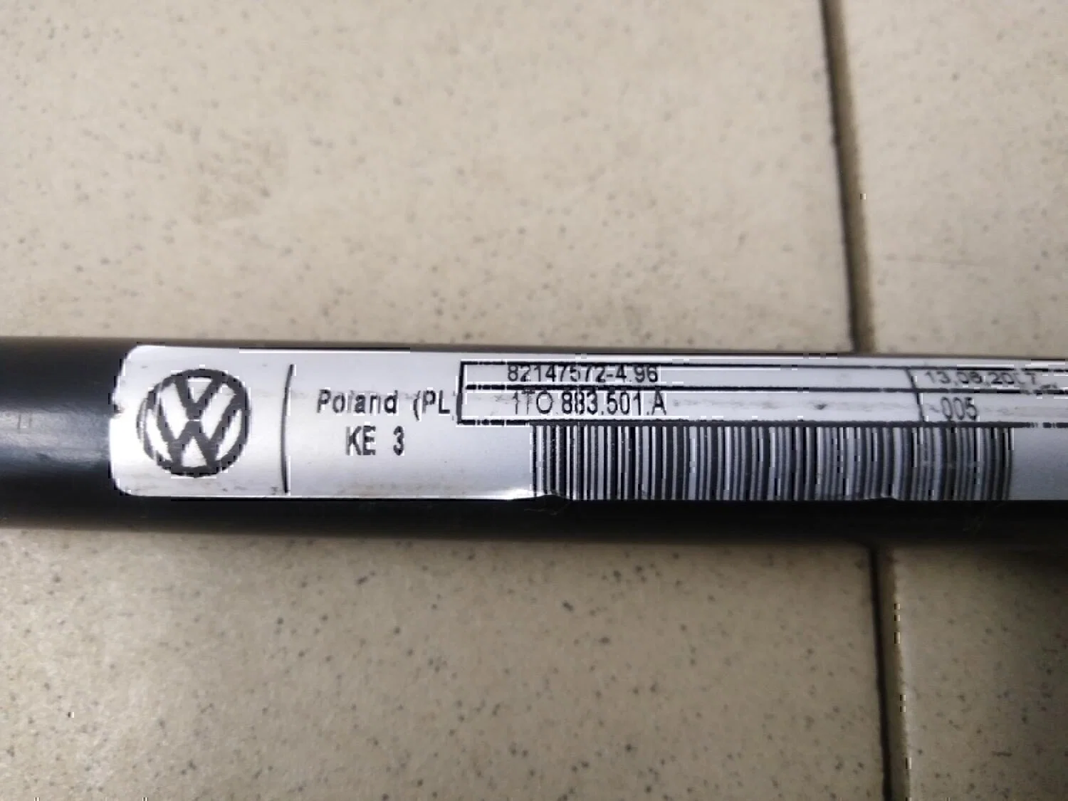 Кронштейн заднего сиденья VW Touran 2003-2010 - миниатюра 4