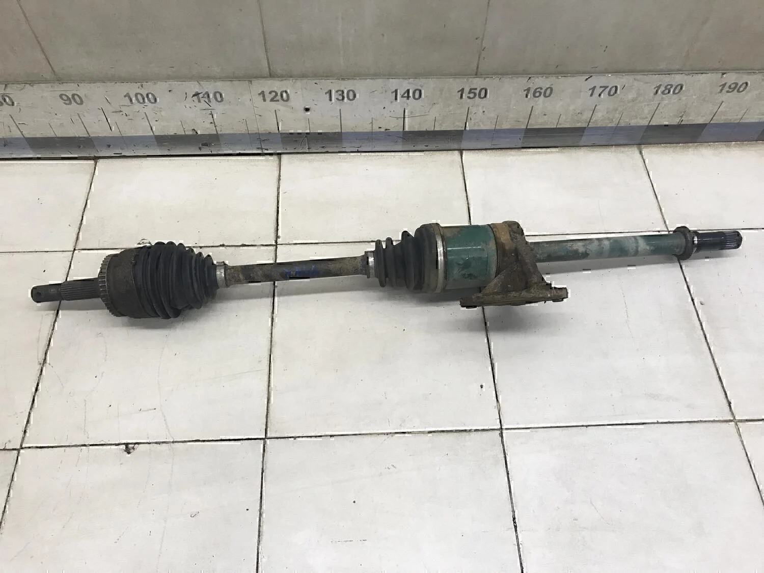 Полуось передняя правая NISSAN Almera Tino 2000-2006 - изображение 1