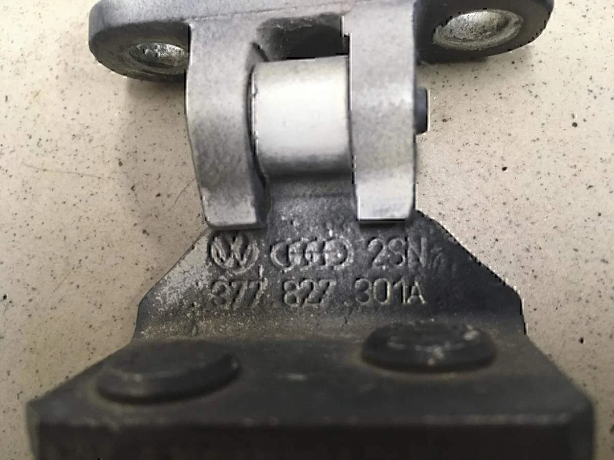 Петля двери багажника VW Pointer/Golf BR 2004-2009 - миниатюра 4