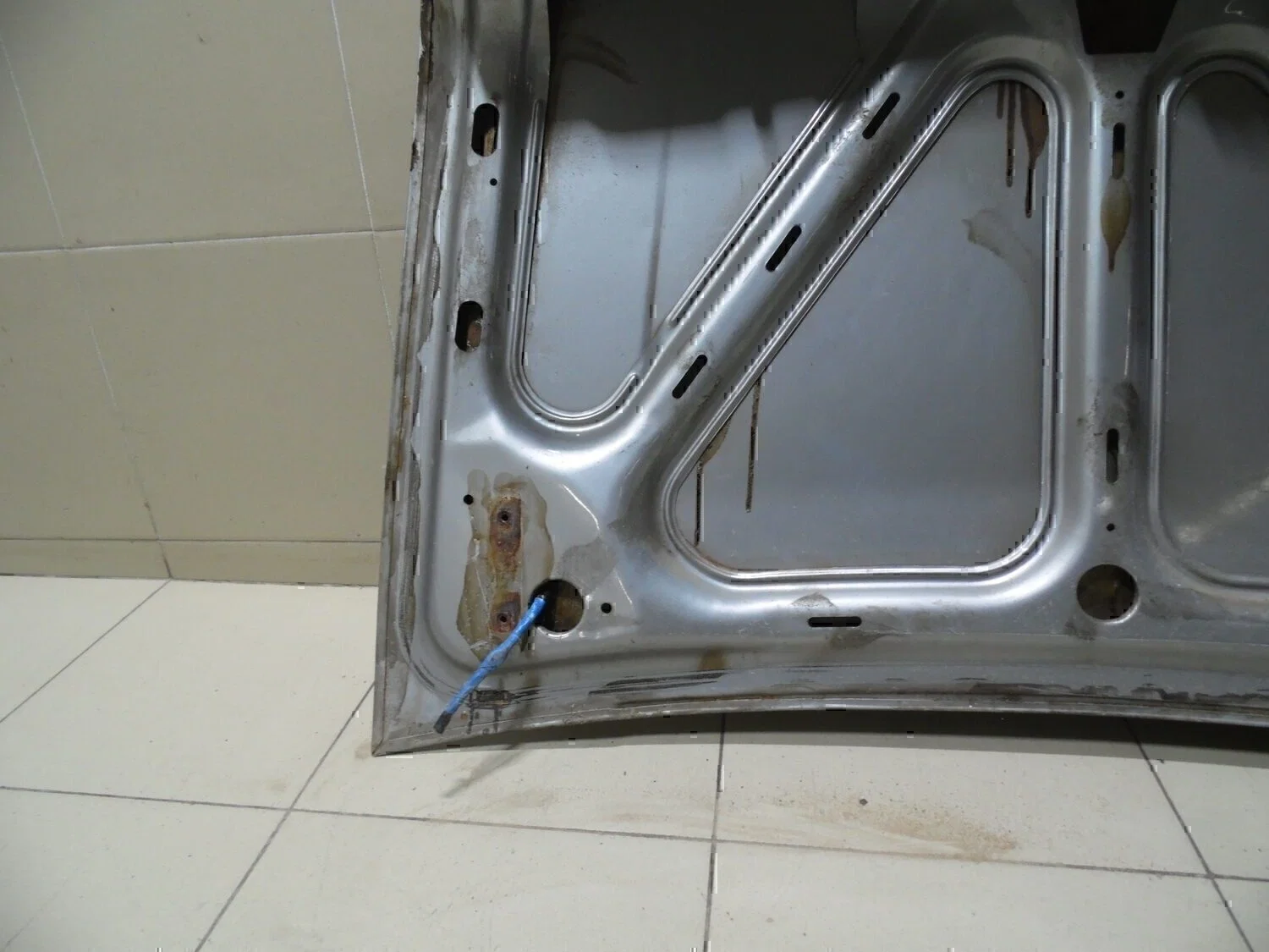 Крышка багажника GAZ Volga 31105 2004- - миниатюра 10