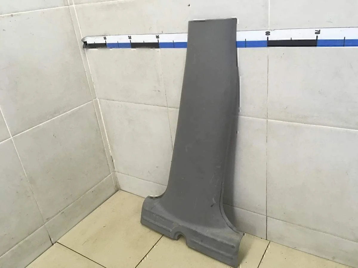 Обшивка стойки VW Pointer/Golf BR 2004-2009 - миниатюра 2