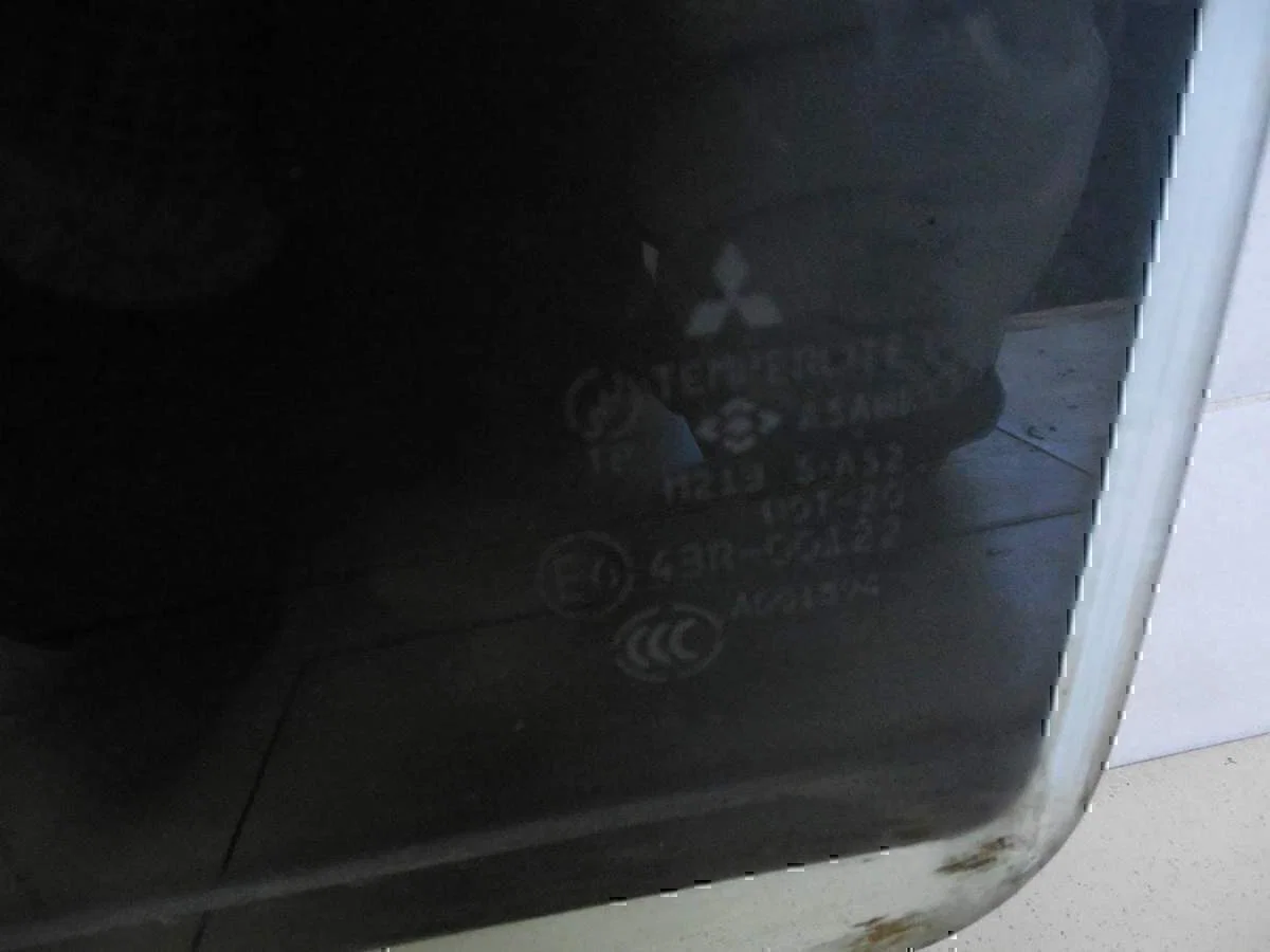 Стекло двери задней левой MITSUBISHI Lancer (CS/Classic) 2003-2006 - миниатюра 2
