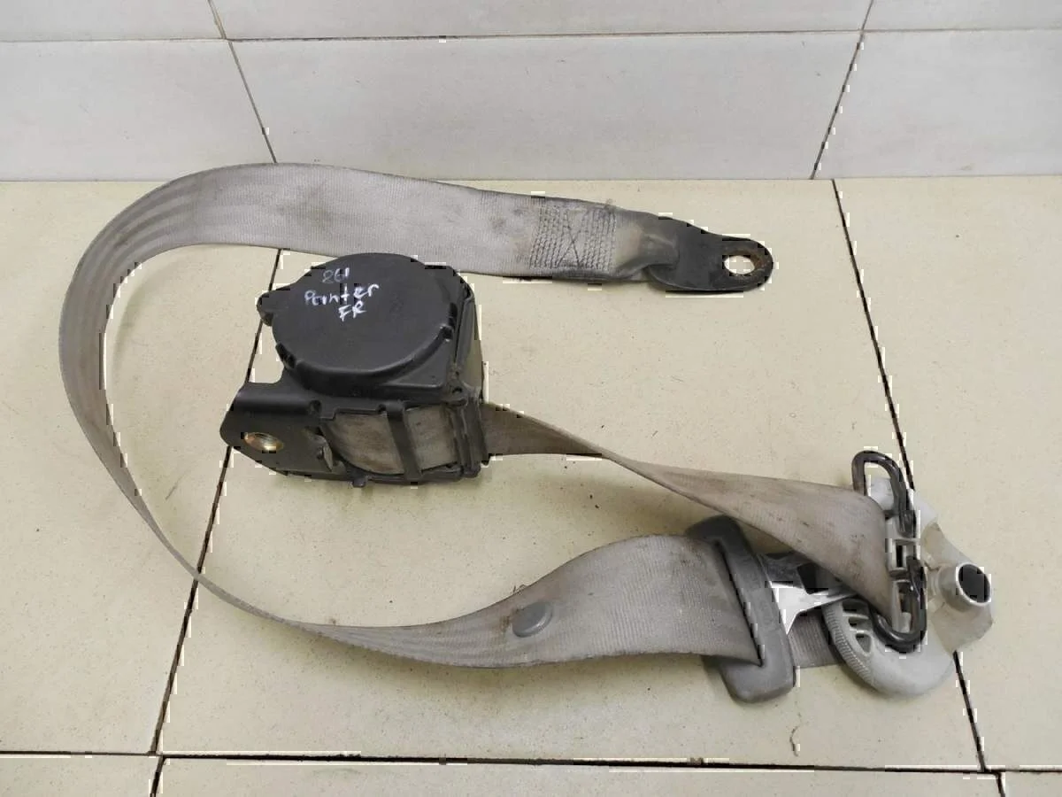 Ремень безопасности VW Pointer/Golf BR 2004-2009 - изображение 1