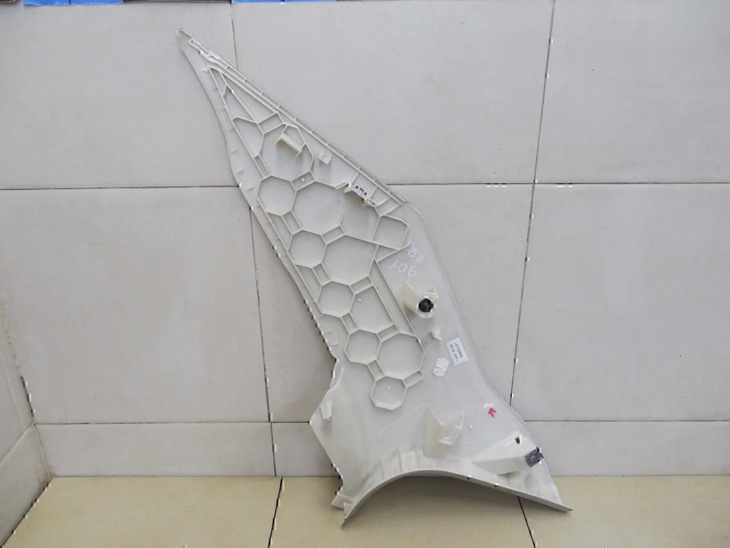 Обшивка стойки VW Jetta 2006-2011 - миниатюра 5
