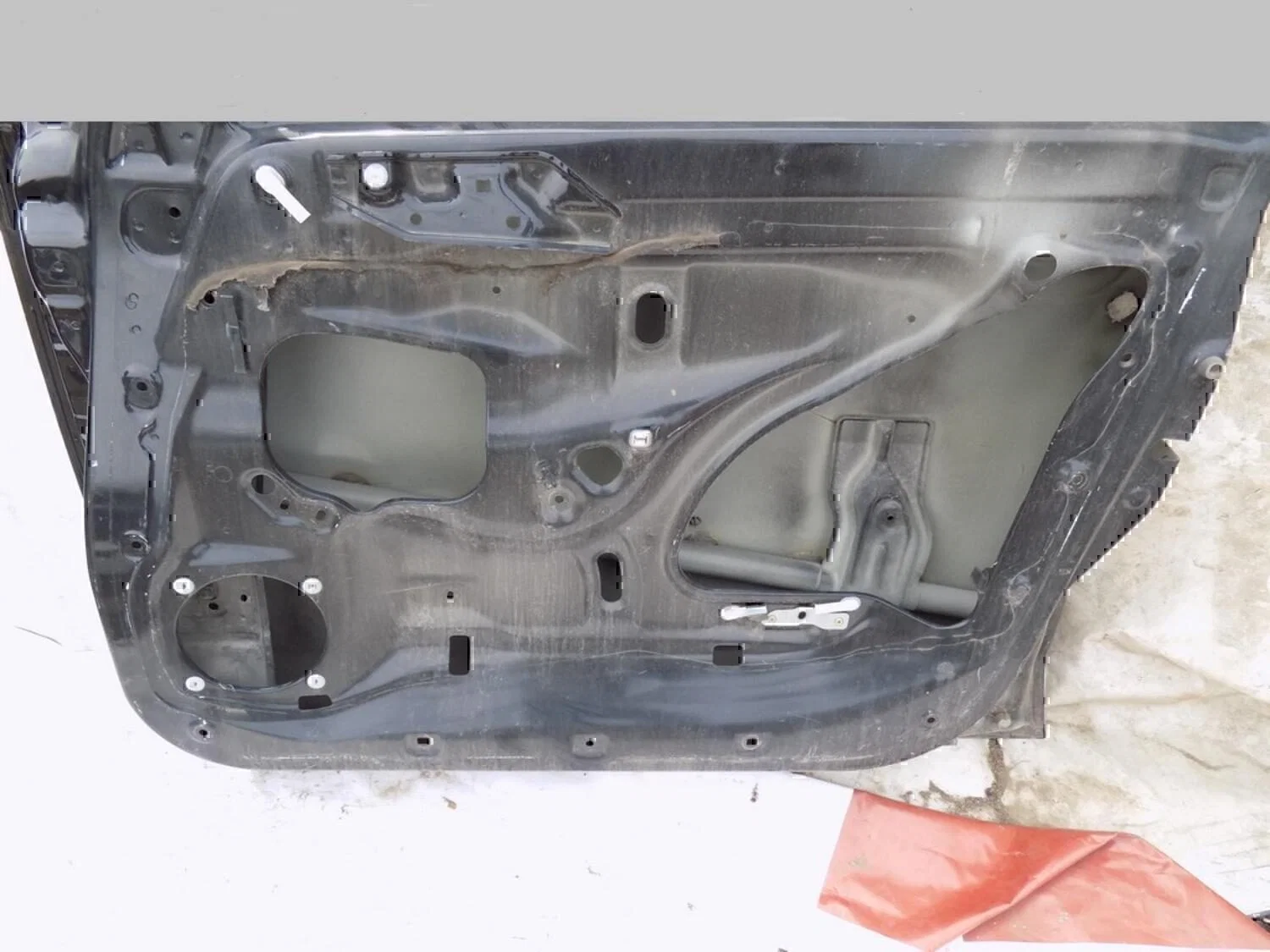 Дверь передняя правая MITSUBISHI Colt (Z3) 2004-2012 - изображение 1
