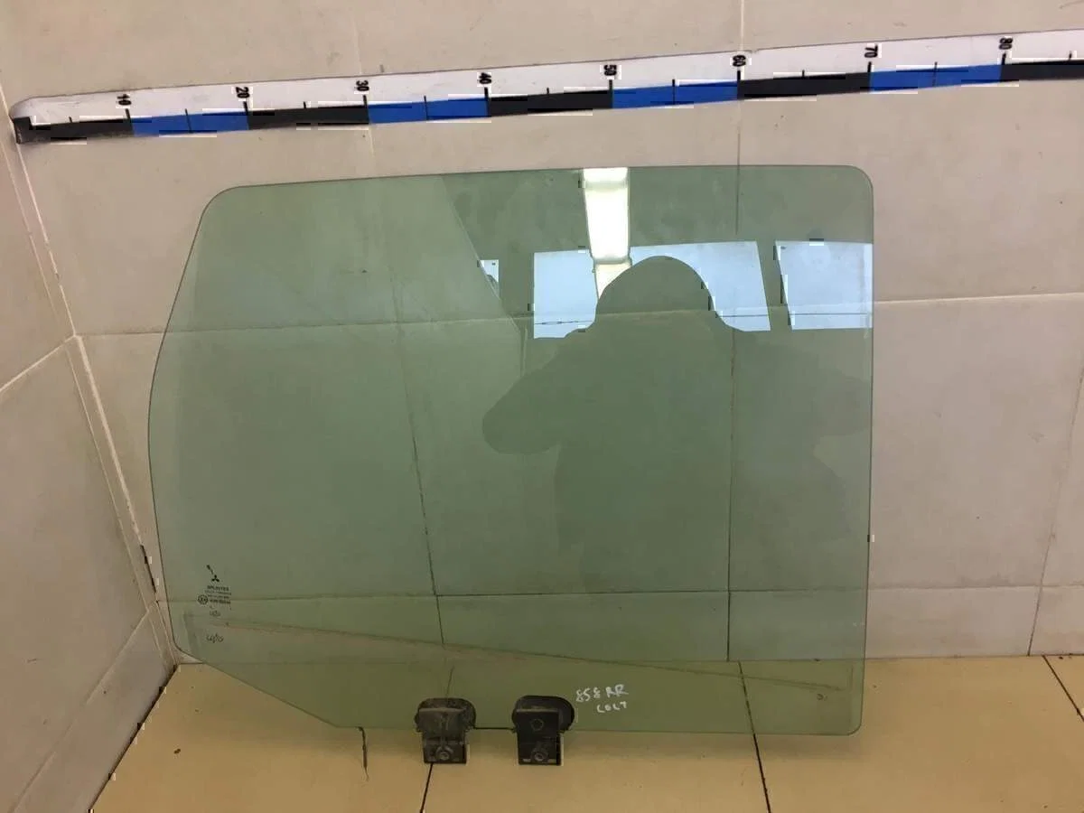 Стекло двери задней правой MITSUBISHI Colt (Z3) 2004-2012 - изображение 1