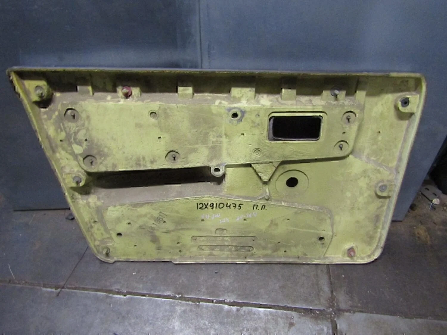 Обшивка двери передней правой АвтоВАЗ Lada 2108,09,99 - миниатюра 2