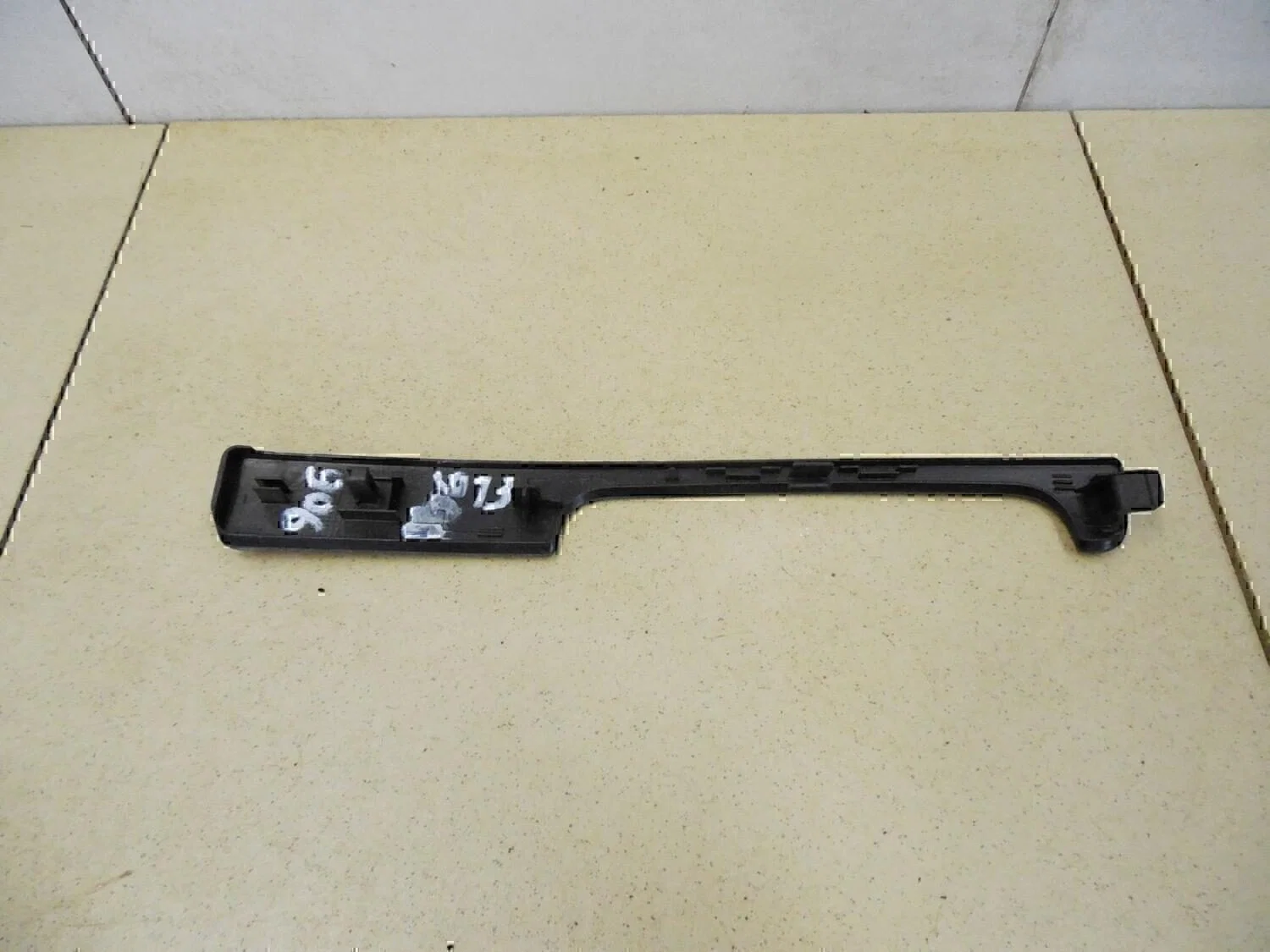 Накладка декоративная VW Golf V 2003-2009 - миниатюра 3