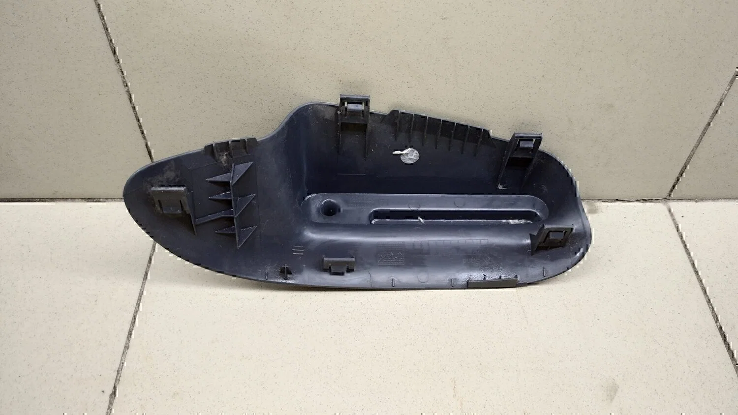 Держатель задней полки MITSUBISHI Colt (Z3) 2004-2012 - миниатюра 3
