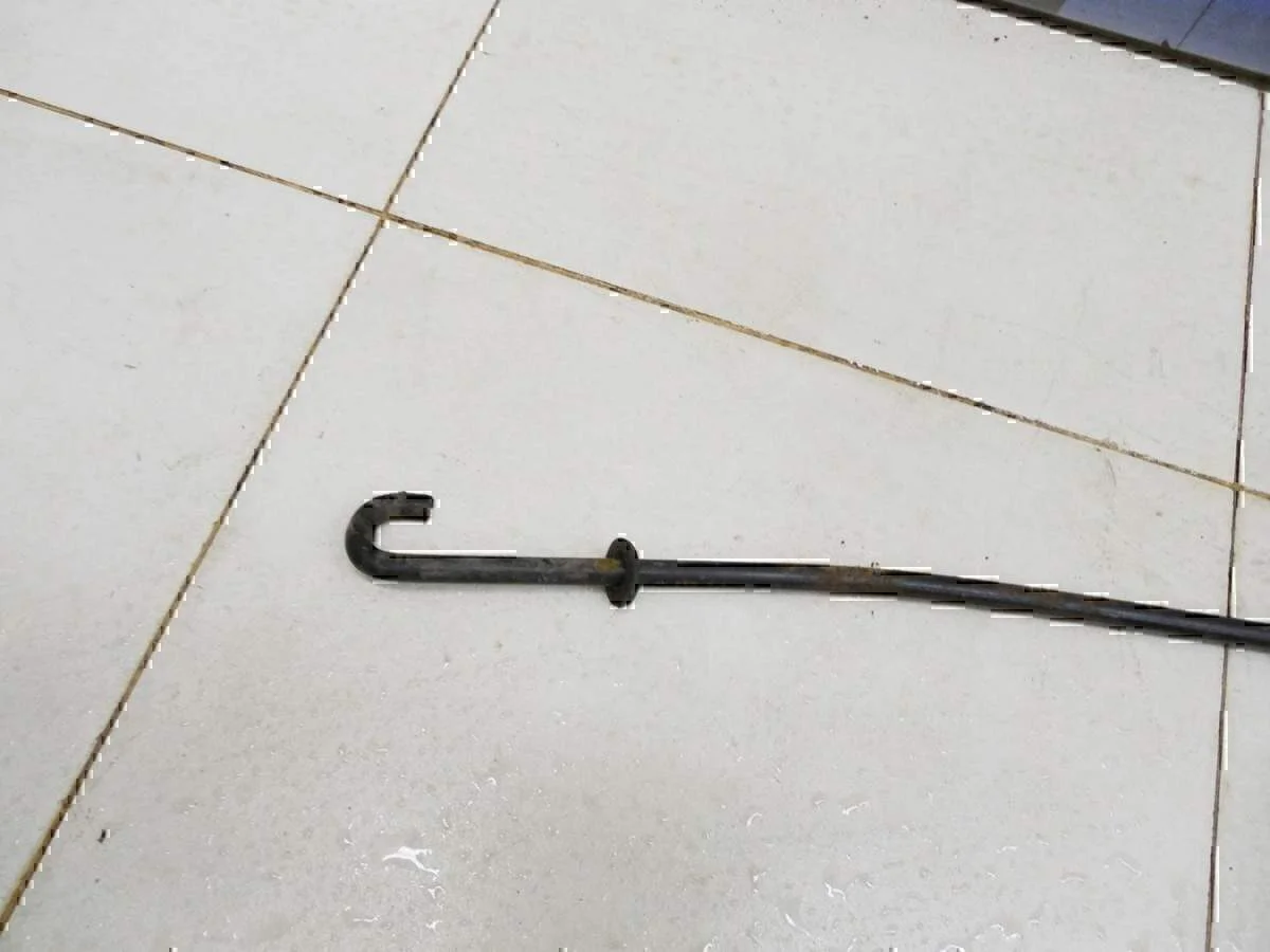 Держатель капота VW Pointer/Golf BR 2004-2009 - миниатюра 3