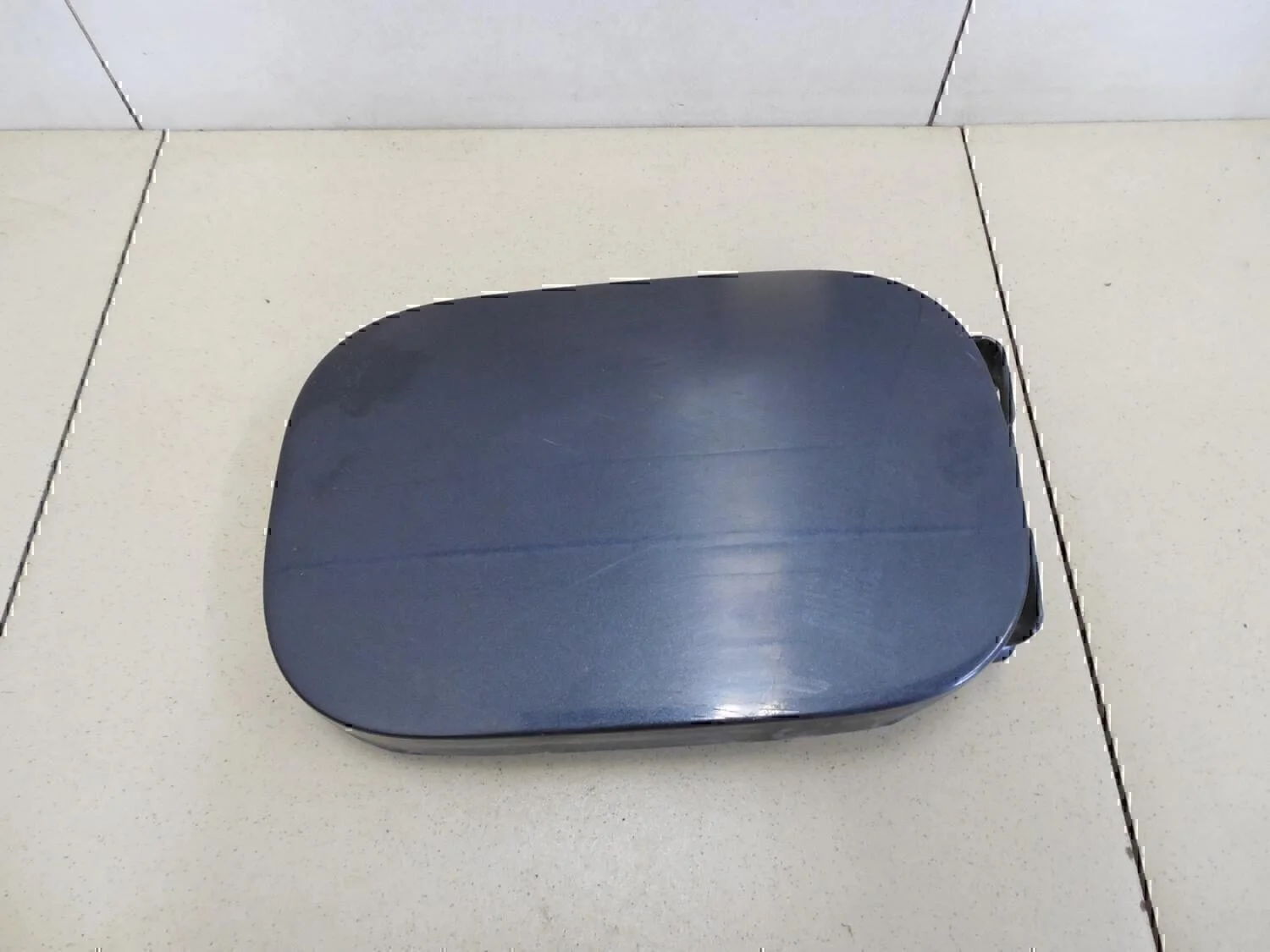 Лючок бензобака MERCEDES-BENZ W203 2000-2006 - миниатюра 2