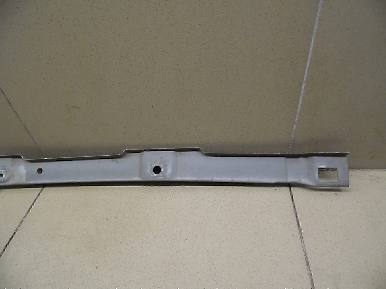 Кронштейн крепления крыла NISSAN Almera Tino 2000-2006 - миниатюра 2