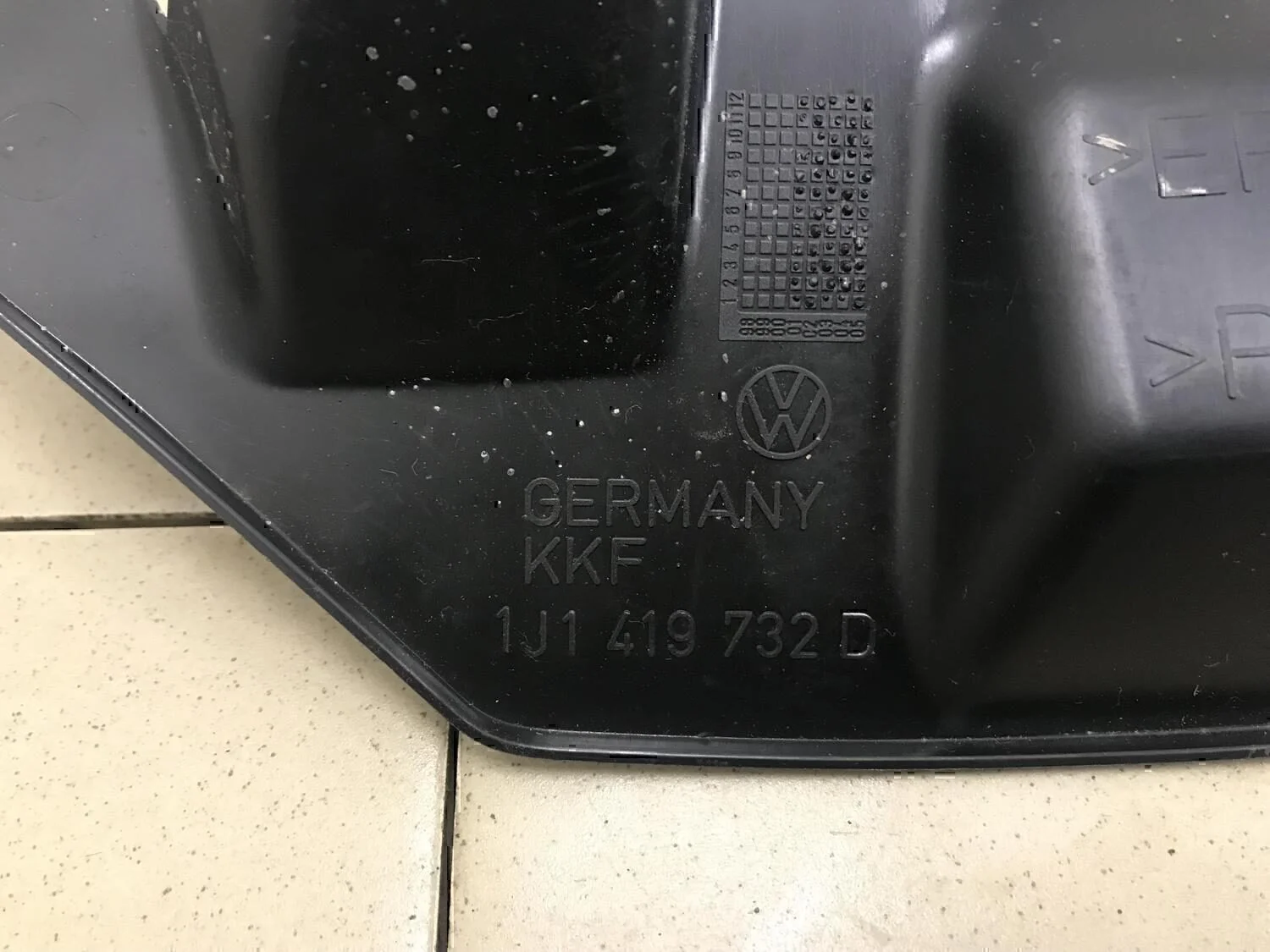 Пыльник (кузов внутри) Audi A3 (8L1) 1996-2003 - миниатюра 4