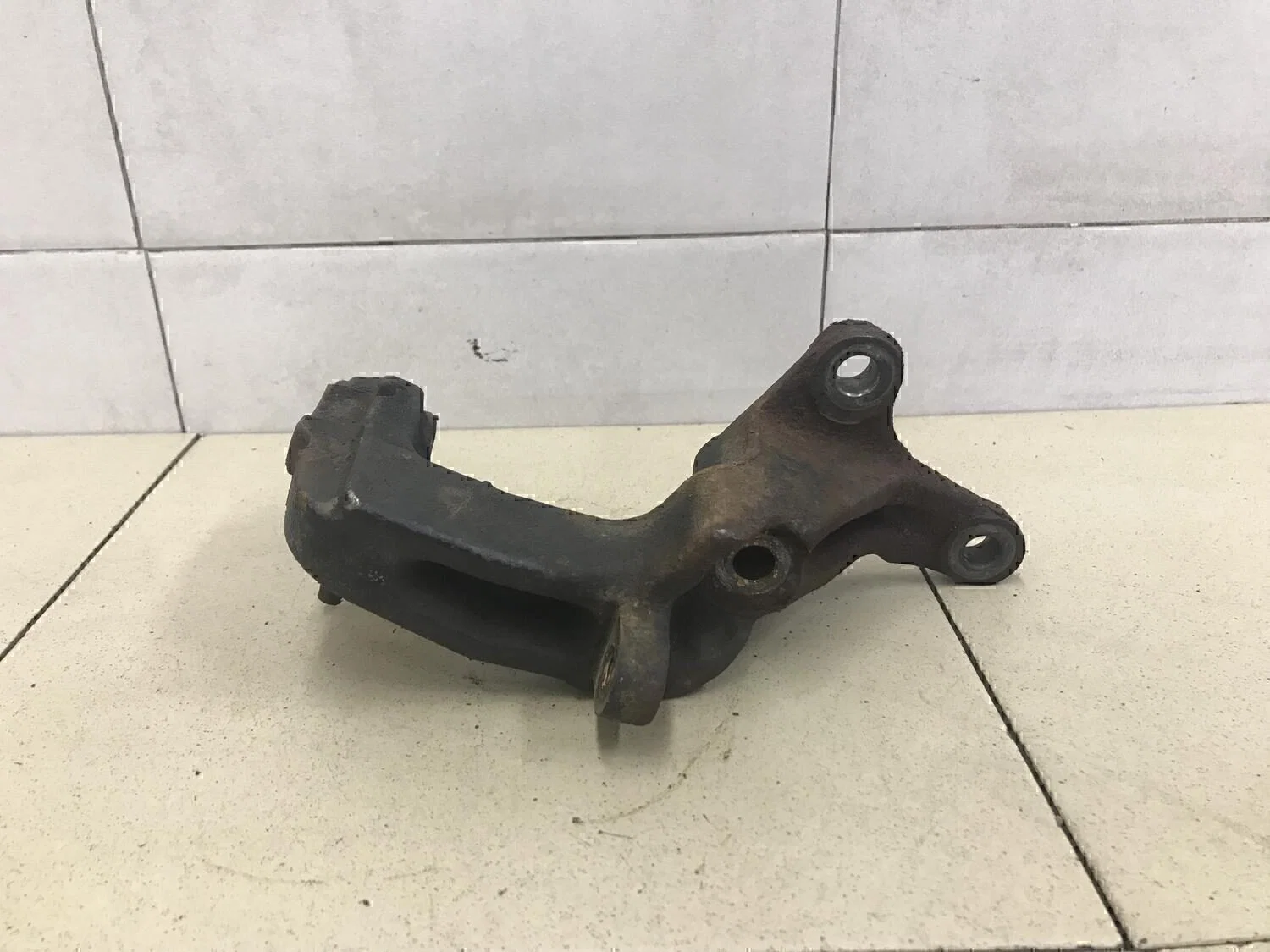 Кронштейн двигателя правый Hyundai-KIA Spectra 2001-2011 - миниатюра 3