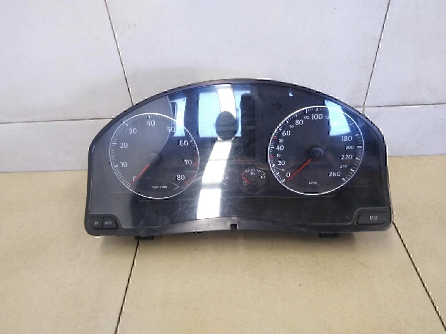 Панель приборов VW Golf V 2003-2009 - изображение 1