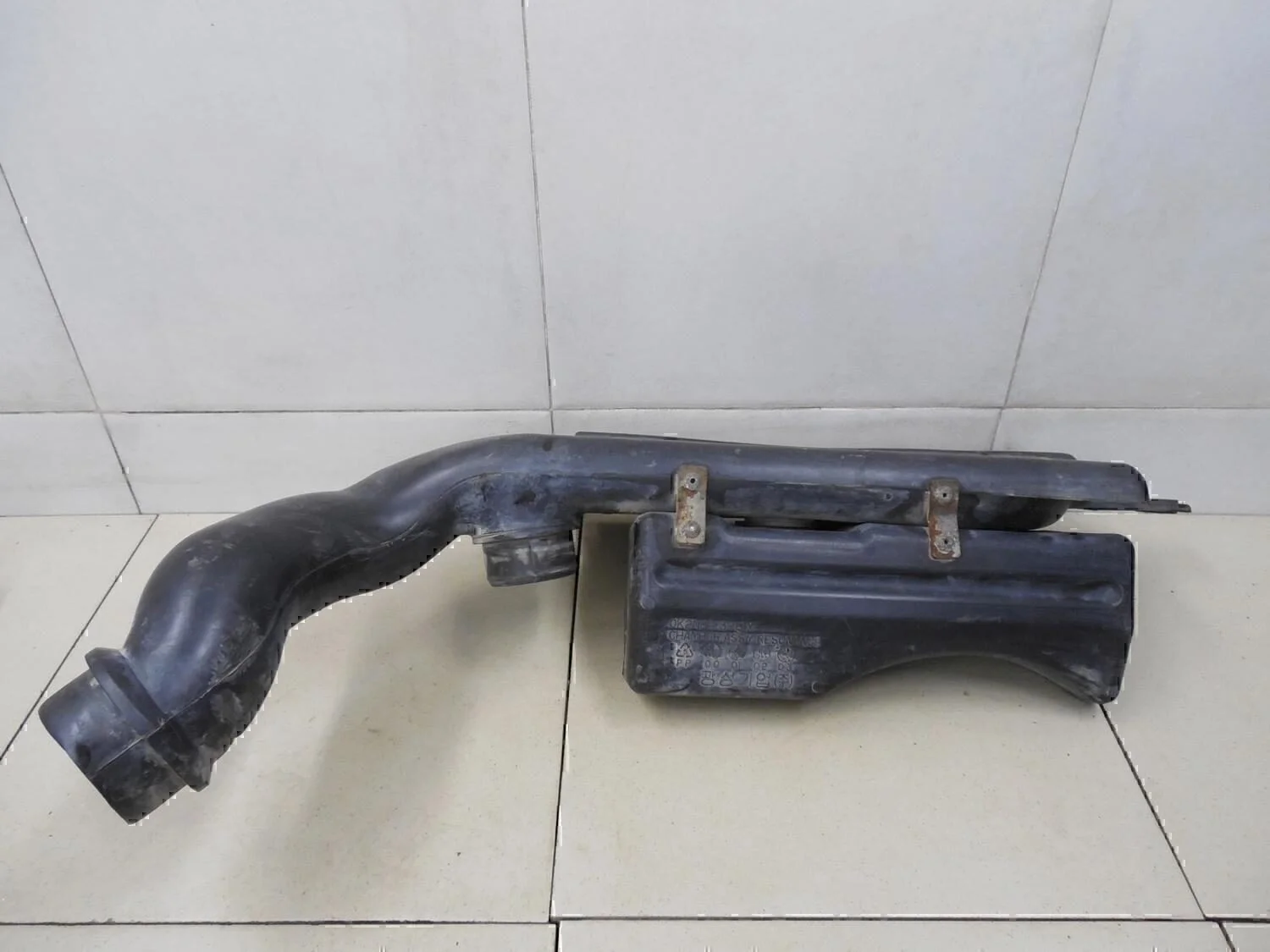 Воздухозаборник (наружный) Hyundai-KIA Spectra 2001-2011 - миниатюра 2