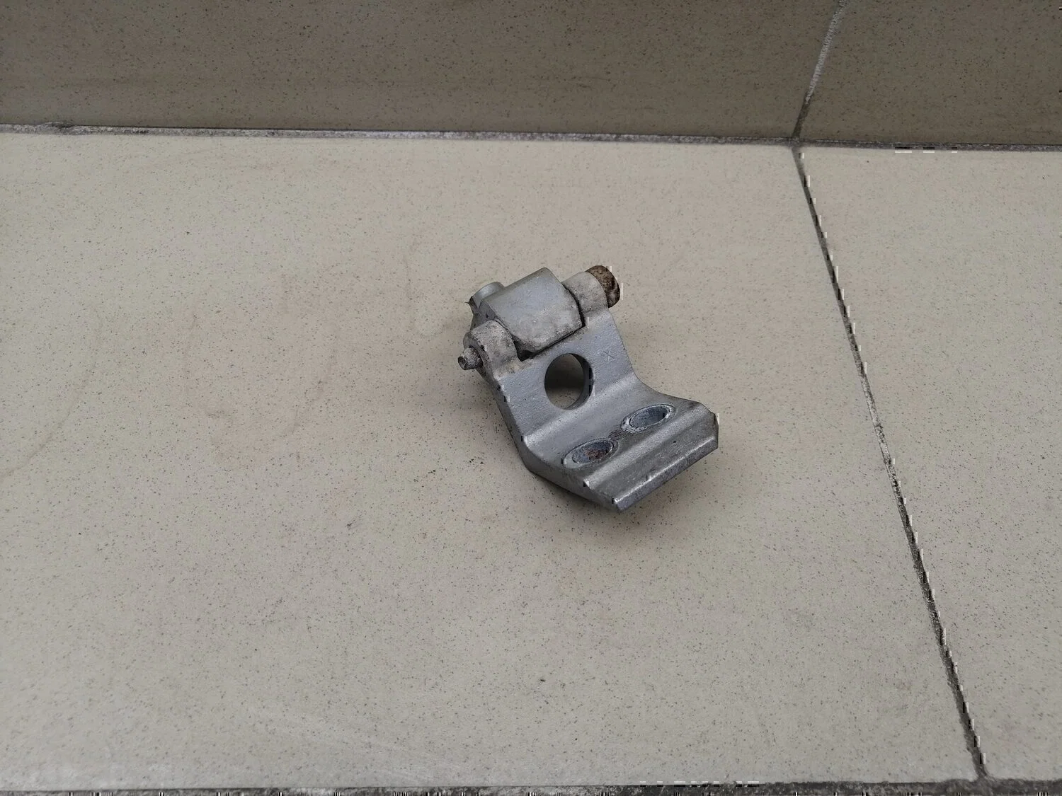 Петля двери PEUGEOT 206 1998-2012 - миниатюра 2
