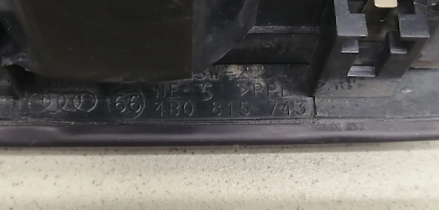 Накладка декоративная Audi A6 [C5] 1997-2004 - миниатюра 7