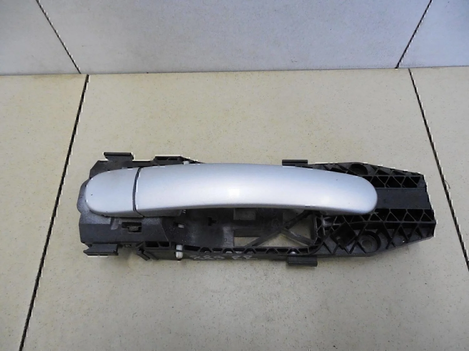 Ручка двери задней наружная правая VW Jetta 2011> - изображение 1