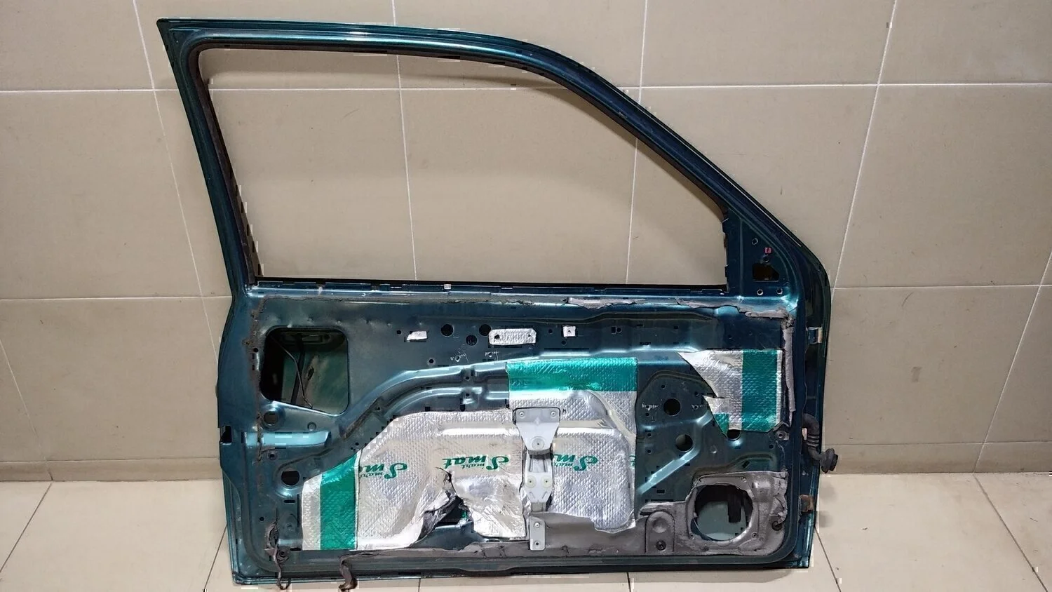 Дверь передняя левая FORD Fiesta 1995-2000 - миниатюра 10