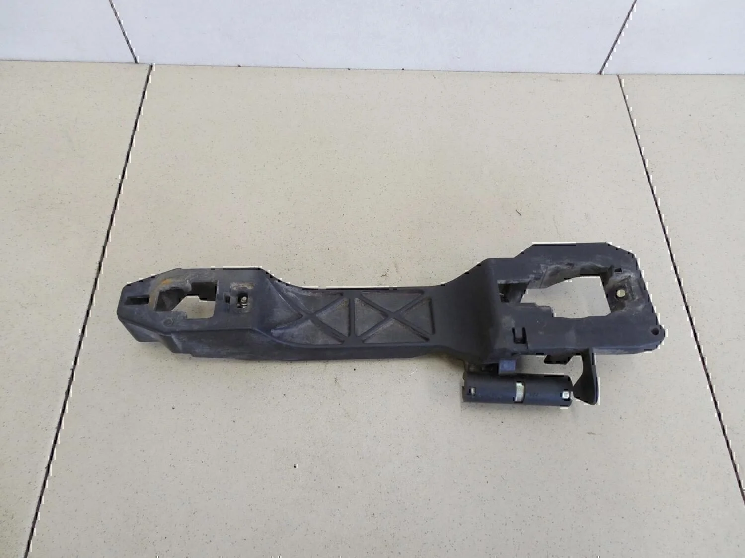 Кронштейн ручки TOYOTA RAV 4 2000-2005 - миниатюра 3
