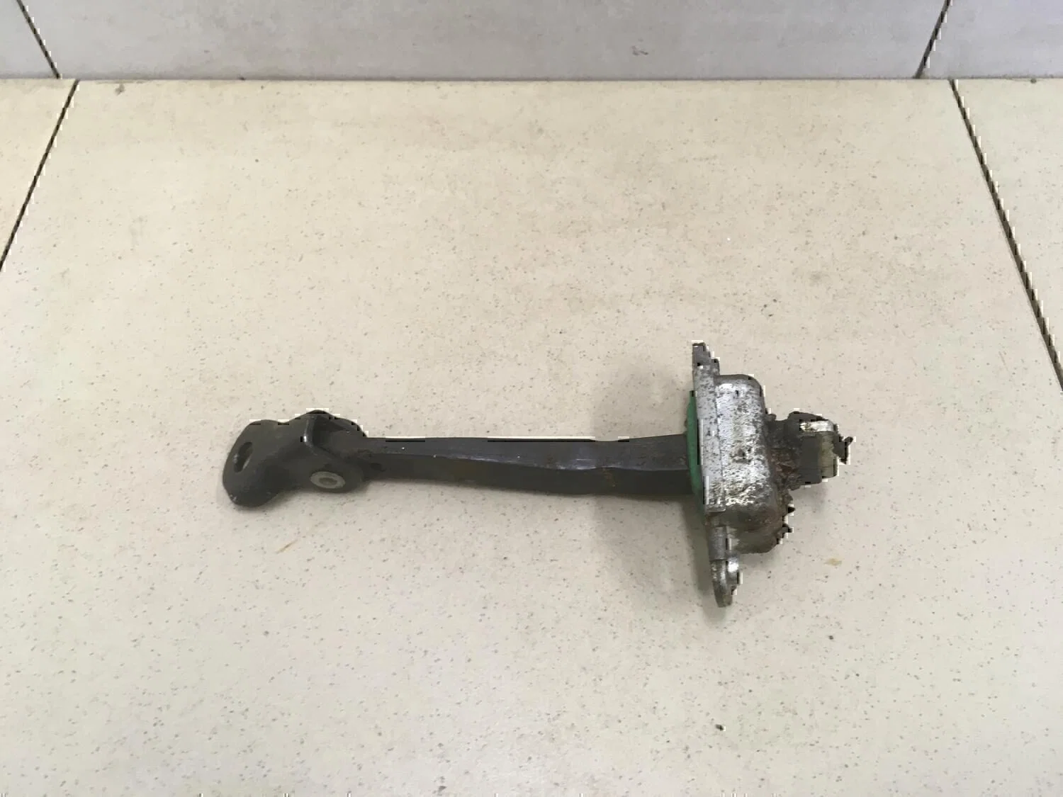 Ограничитель двери Hyundai-KIA Elantra 2006-2011 - миниатюра 3