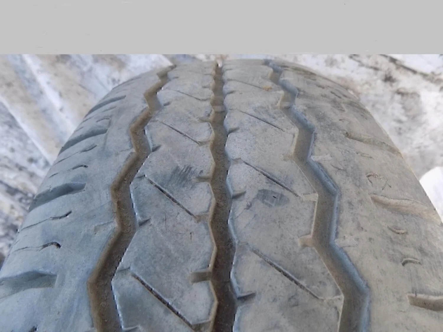 Hankook Radial RA08 R16 - изображение 1