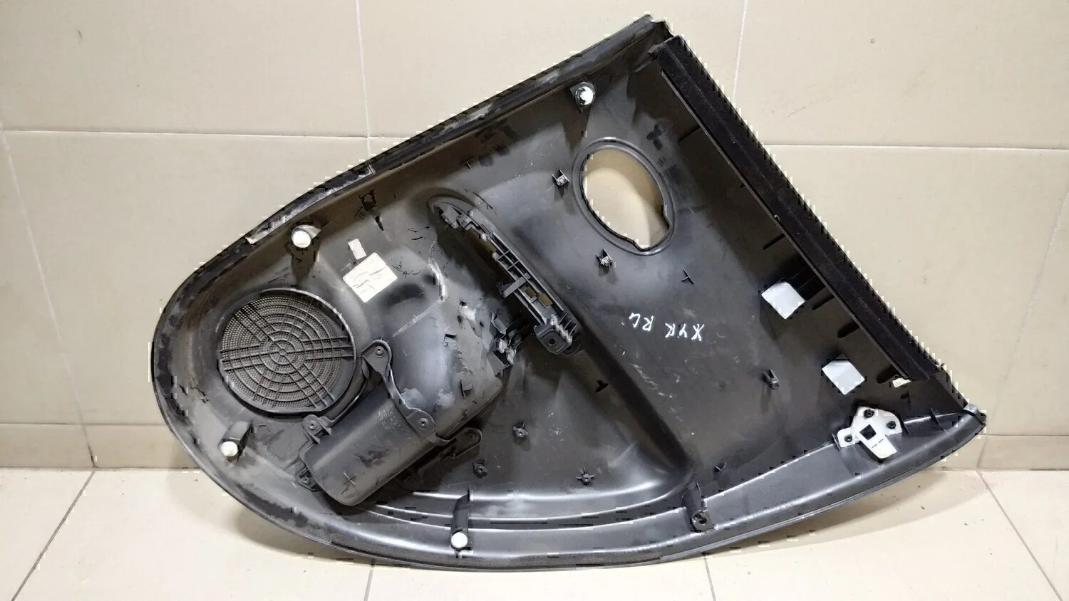 Обшивка двери задней левой NISSAN Juke (F15) 2011> - миниатюра 6