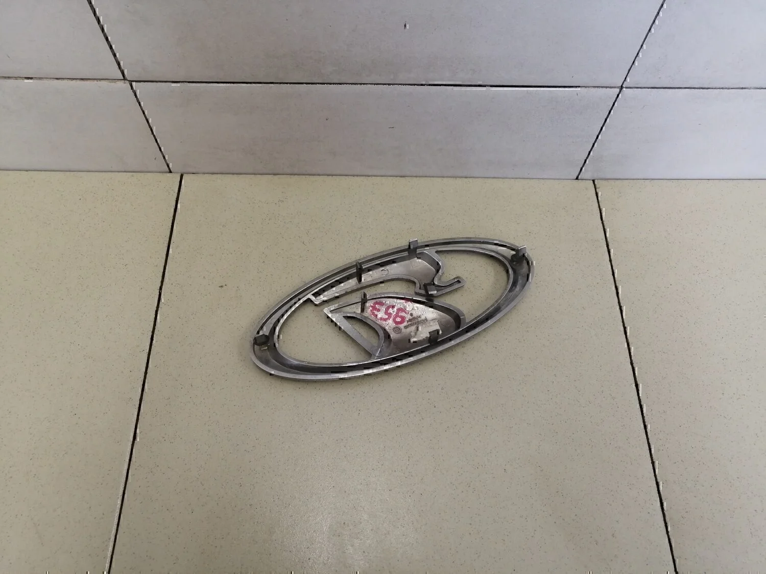 Эмблема АвтоВАЗ LADA X-RAY 2016> - миниатюра 2