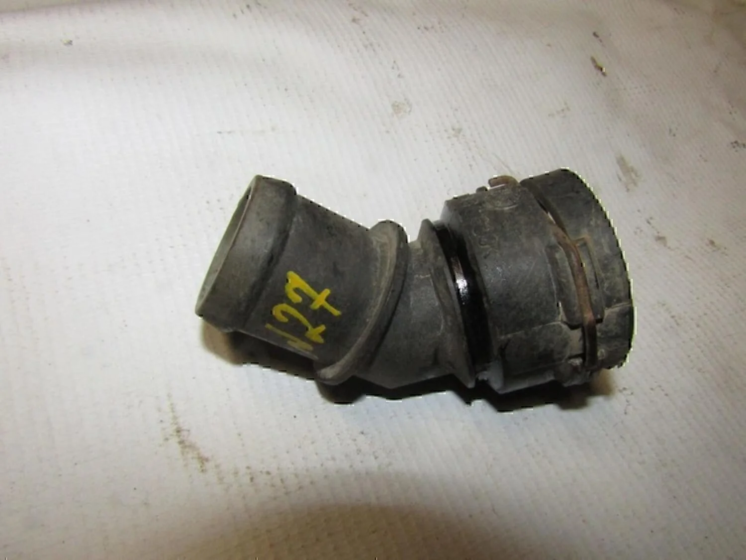 Фланец-тройник Audi A3 (8L1) 1996-2003 - изображение 1