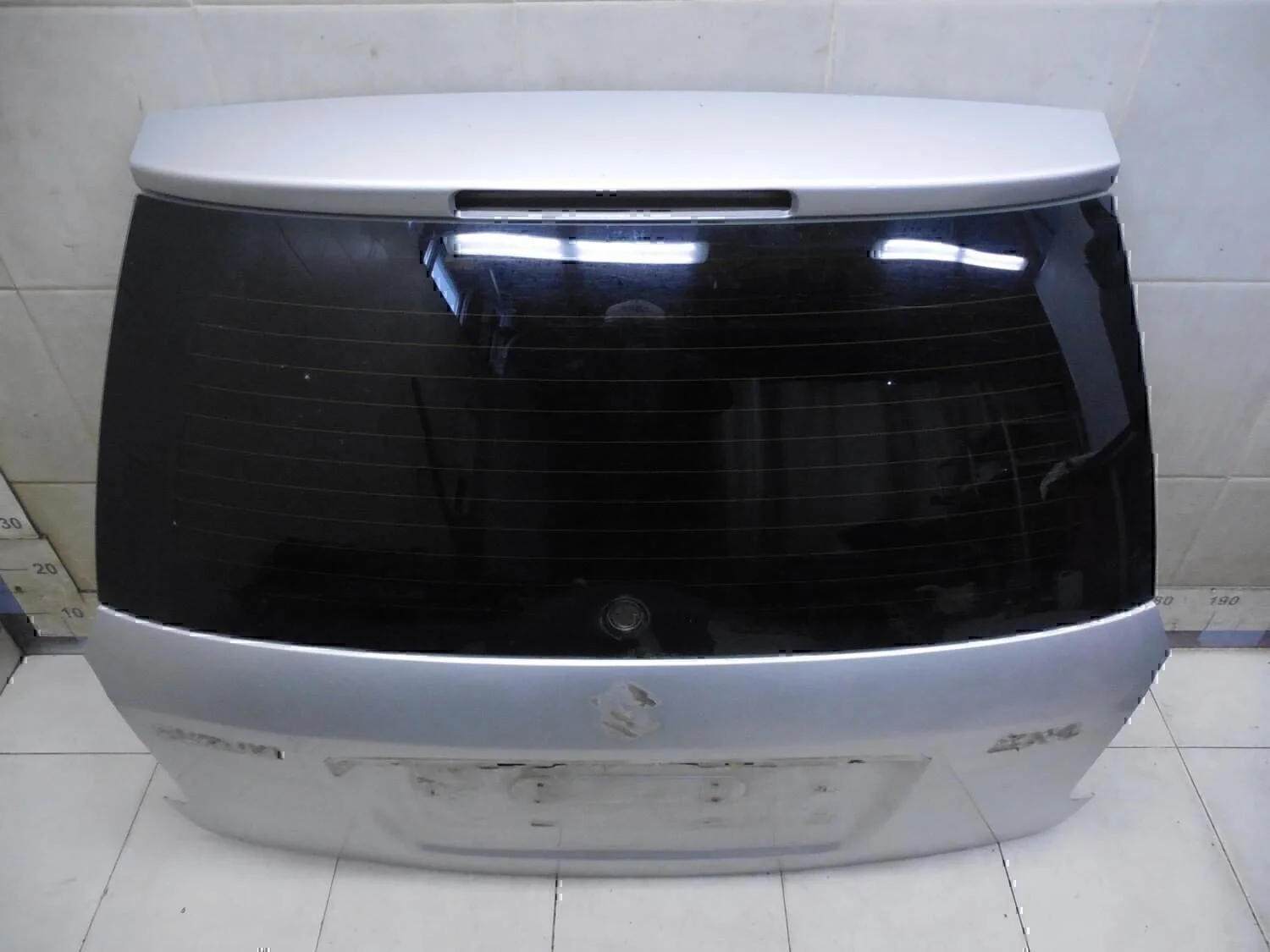 Дверь багажника со стеклом SUZUKI SX4 2006-2013 - миниатюра 2