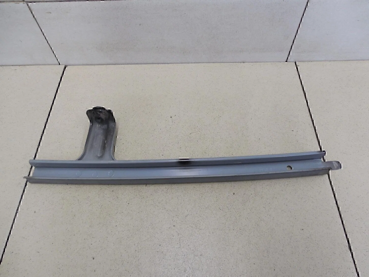 Направляющая стекла двери TOYOTA RAV 4 2006-2013 - миниатюра 3