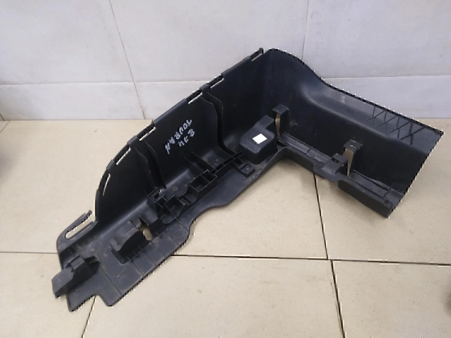 Накладка (кузов внутри) VW Touran 2003-2010 - миниатюра 4