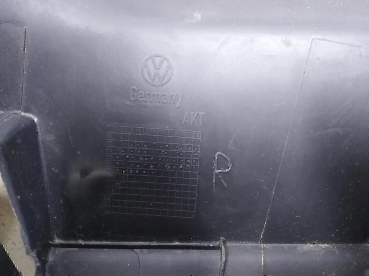 Накладка (кузов внутри) VW Touran 2003-2010 - миниатюра 5