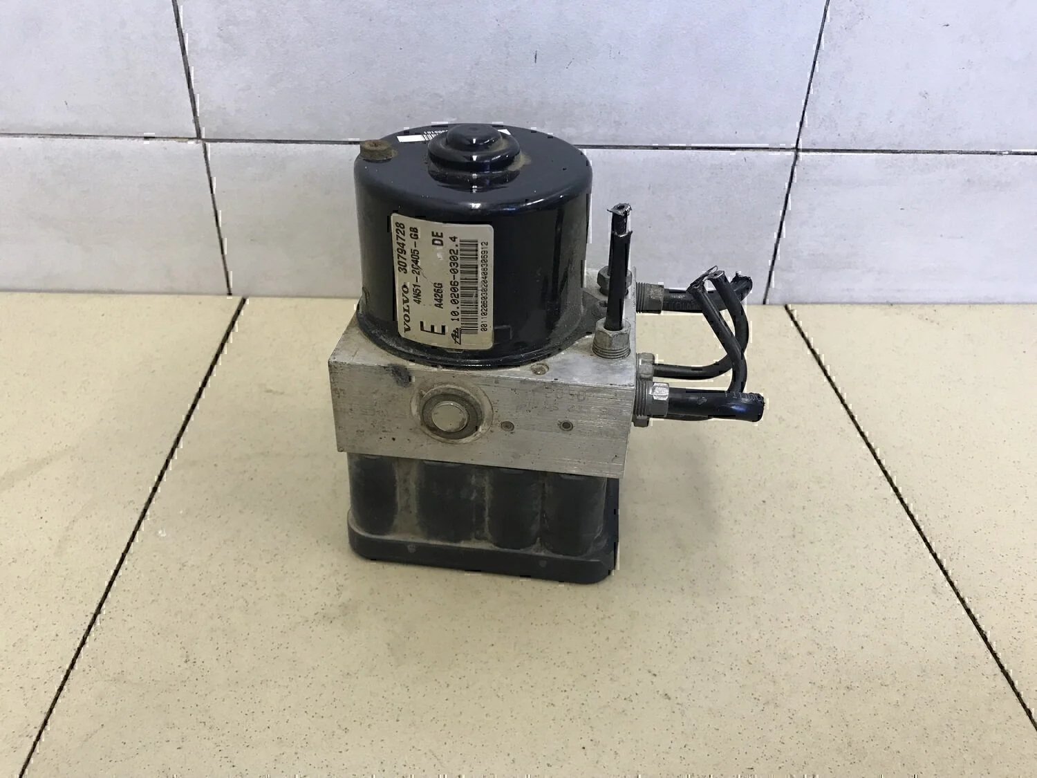 Блок ABS (насос) VOLVO V50 2004-2012 - миниатюра 2