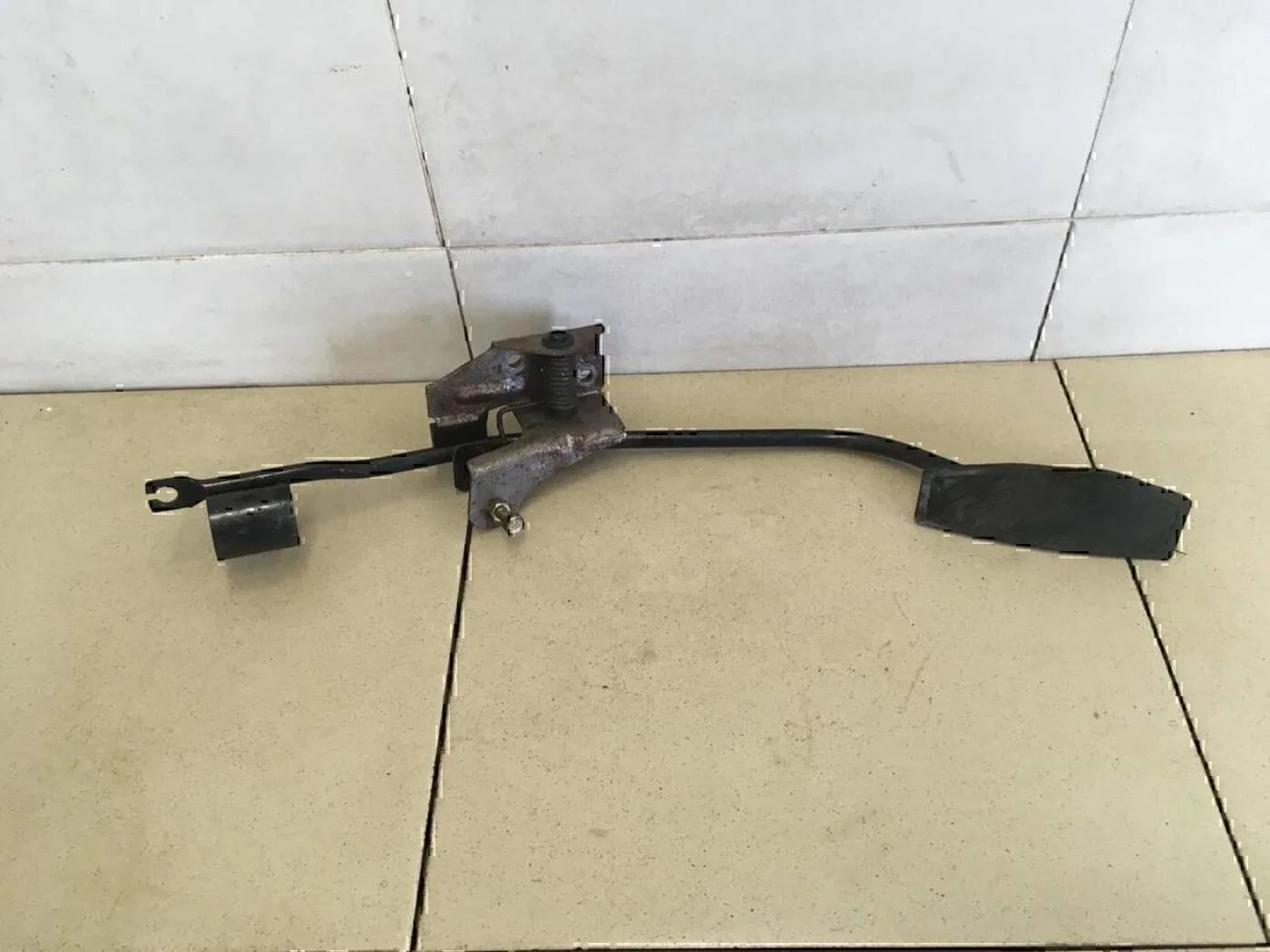 Педаль газа Hyundai-KIA Spectra 2001-2011 - миниатюра 2