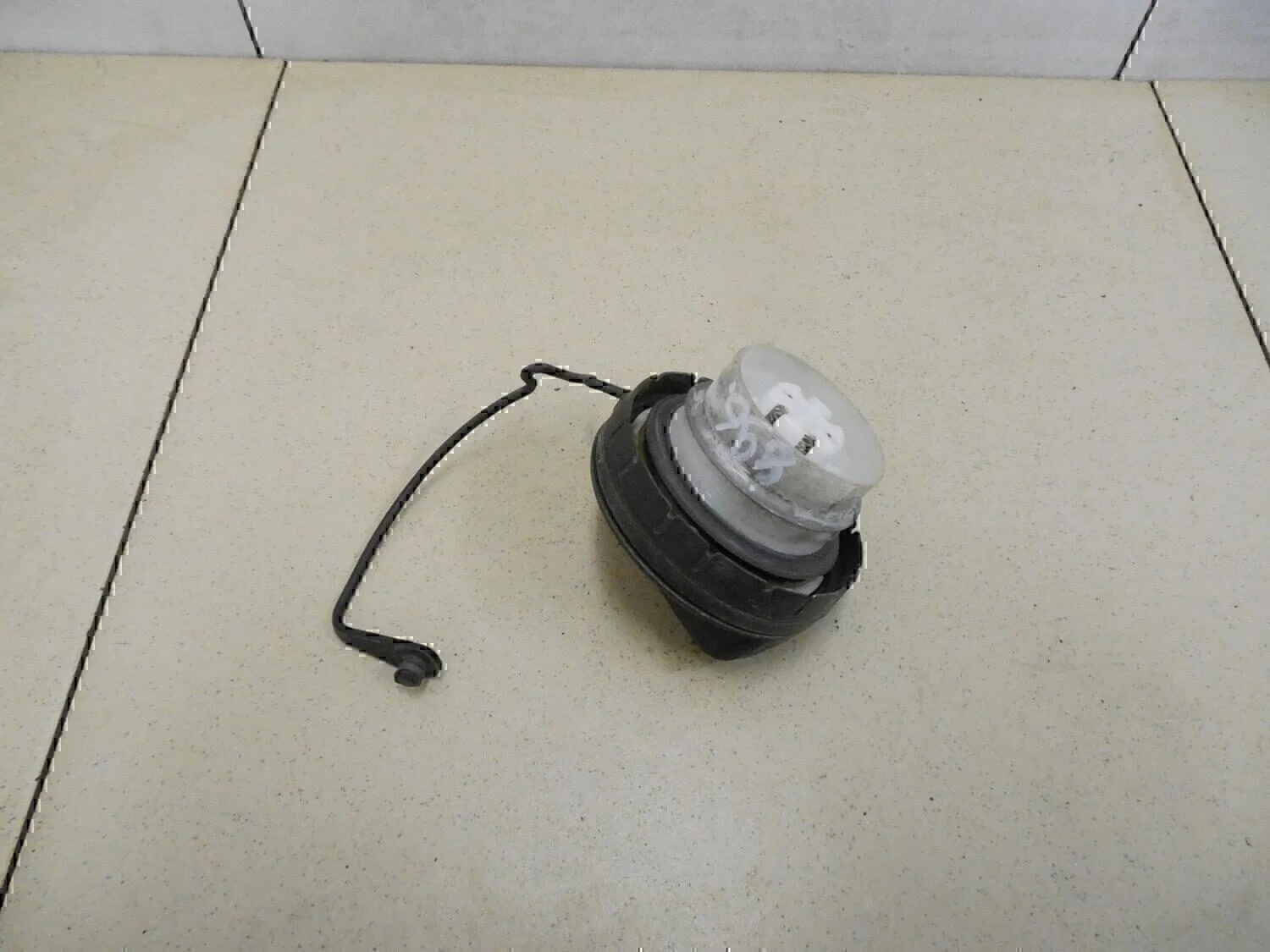 Крышка топливного бака TOYOTA Camry XV40 2006-2011 - миниатюра 3